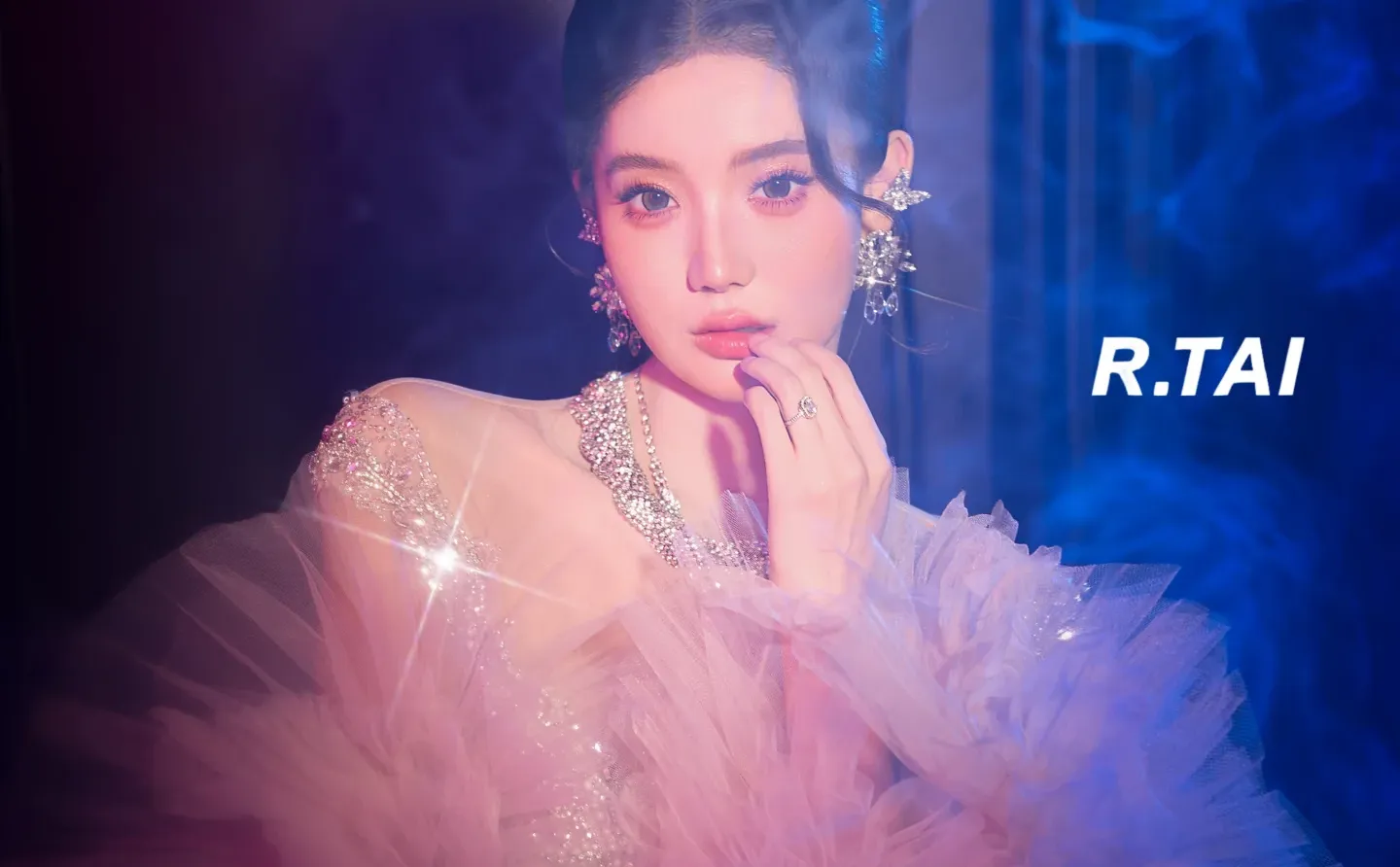 人间尤物、太美了老天爷！