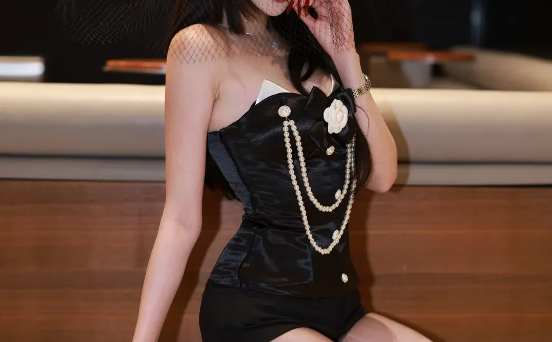 他爸的 人间尤物