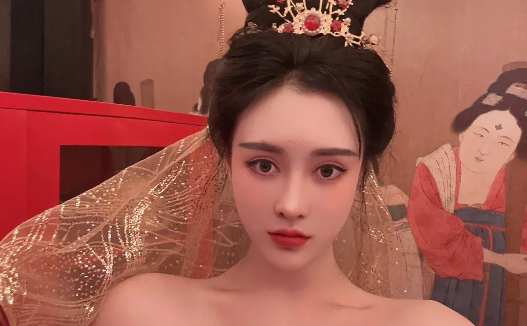 今天是浓妆艳抹的昭君～