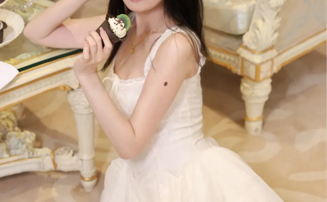 就这般望着你🥹