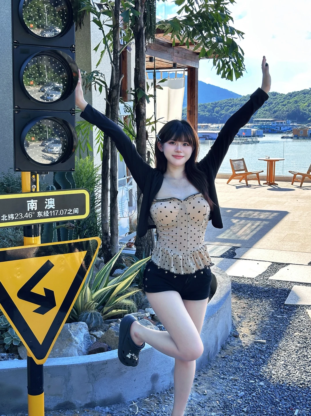 辣妹拍照姿势｜半身照这么拍原地出片又好学！