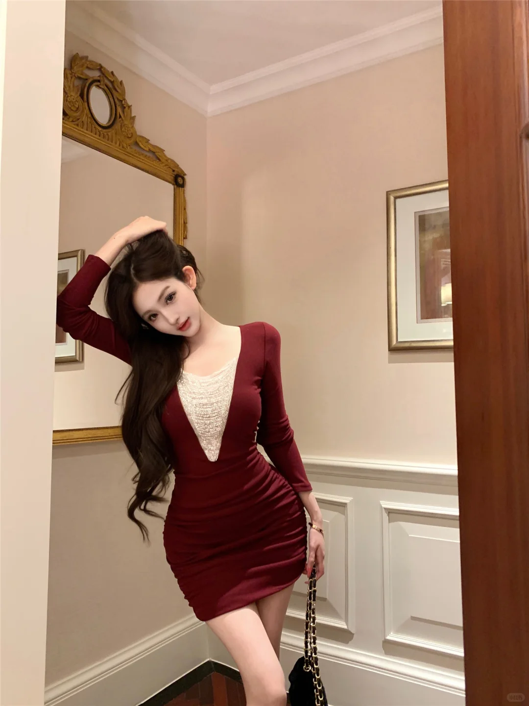 酒红色包臀裙，年会C位穿搭get