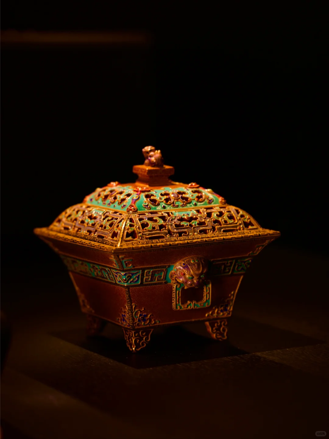 被故宫馆藏级的当代瓷器作品长什么样❓