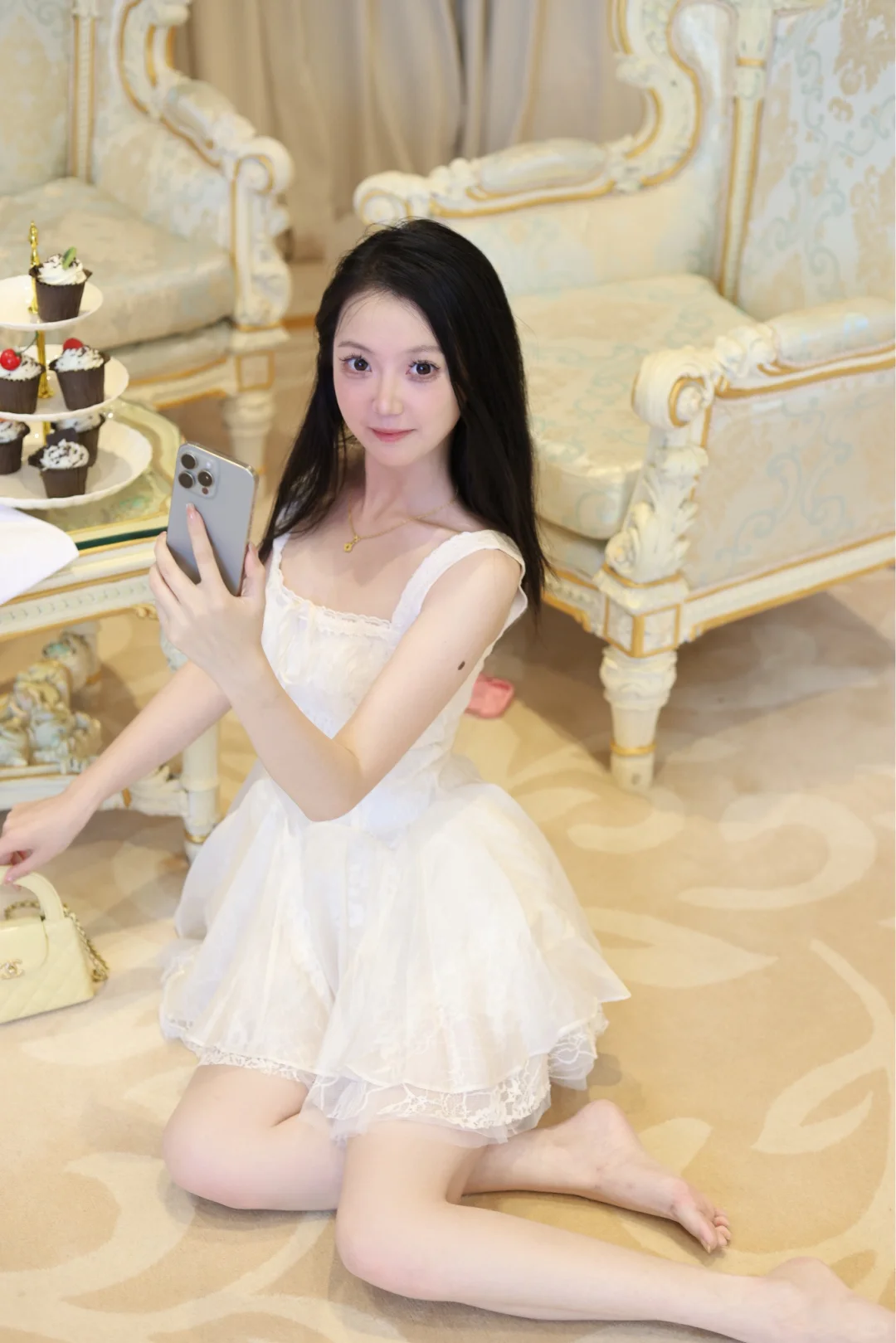 就这般望着你🥹