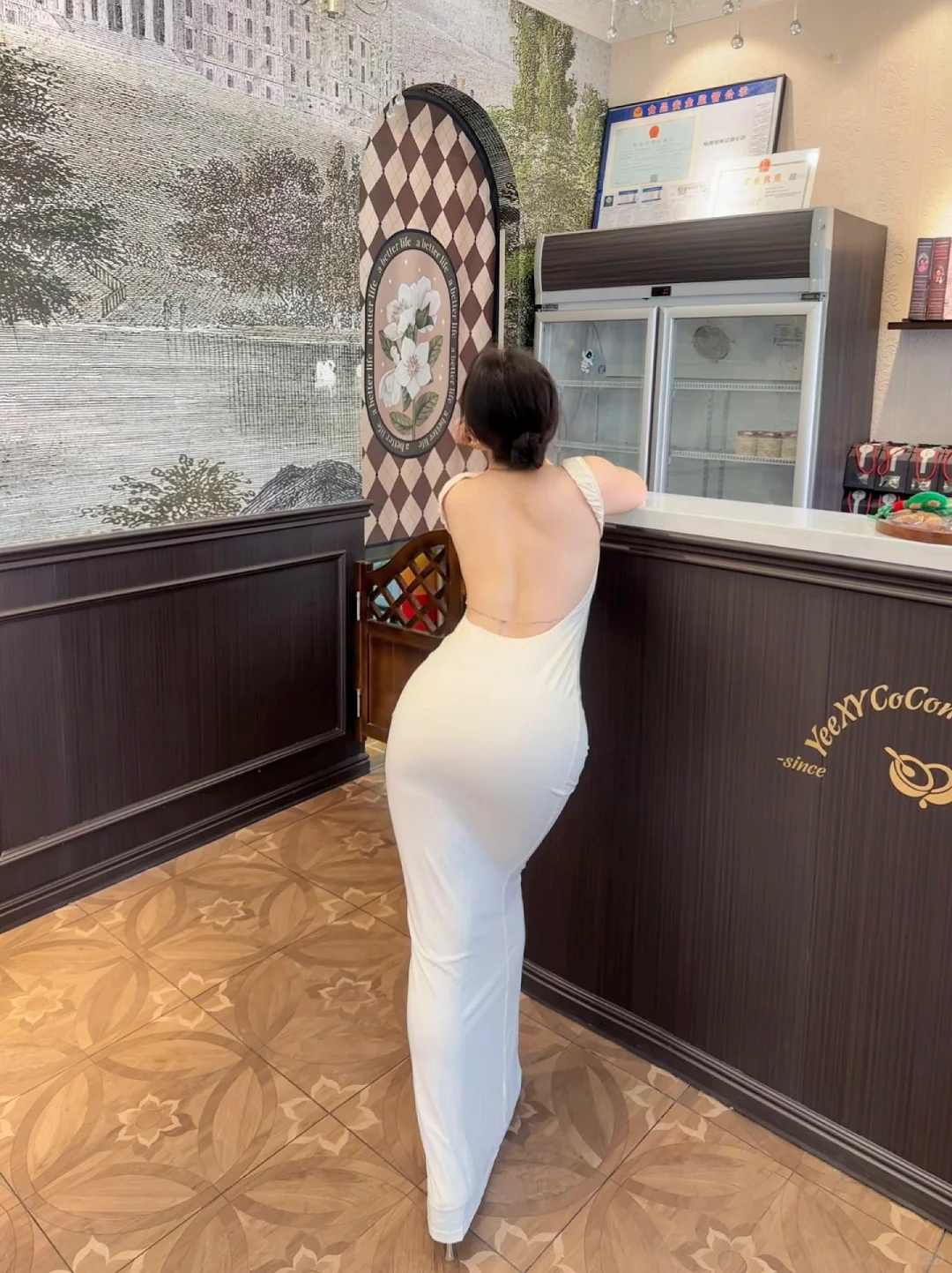 爱惨了这条包臀裙～白月光✨