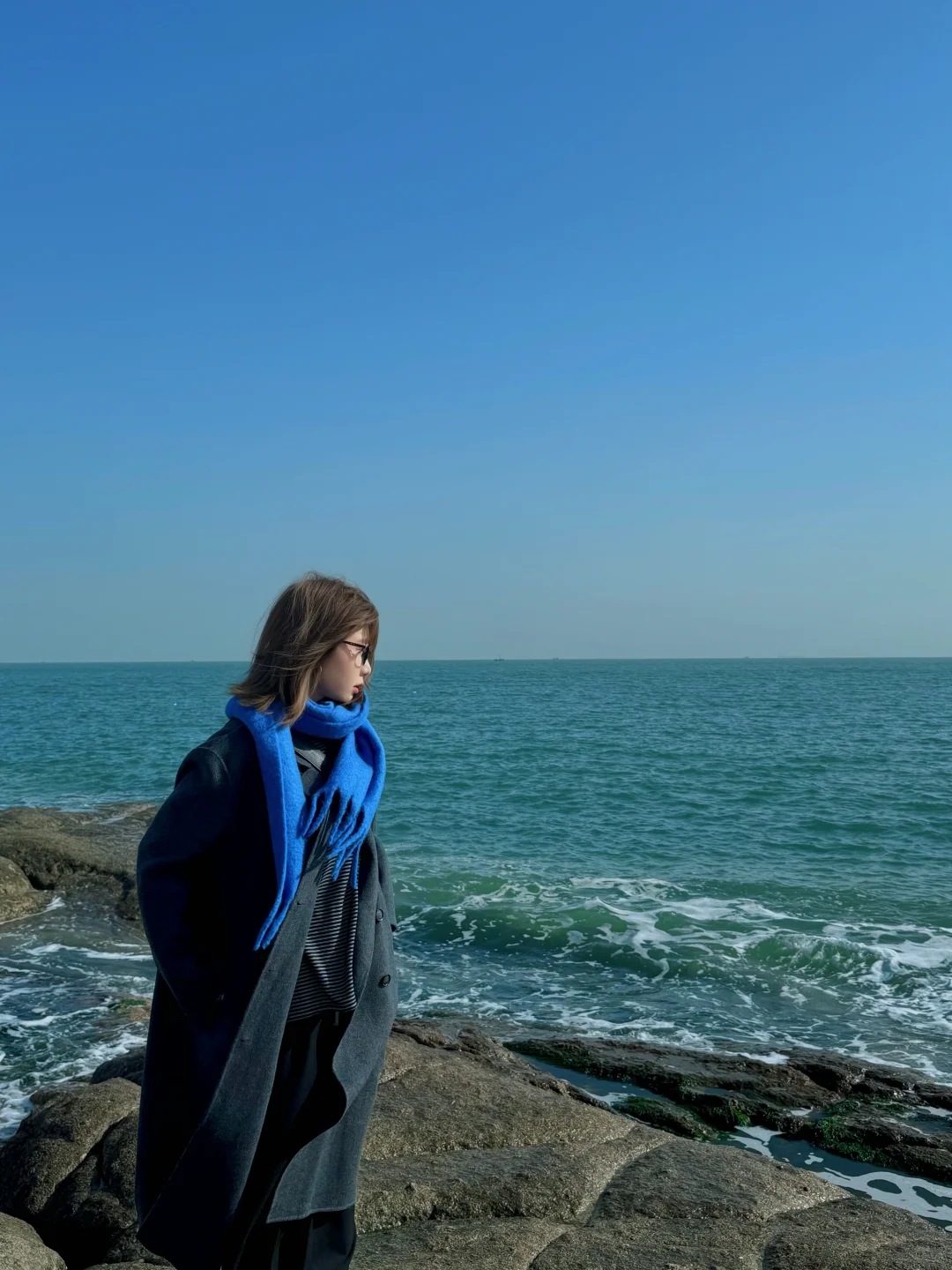 冬天 海边两小时 很浪漫 风吹的头也痛 hhh