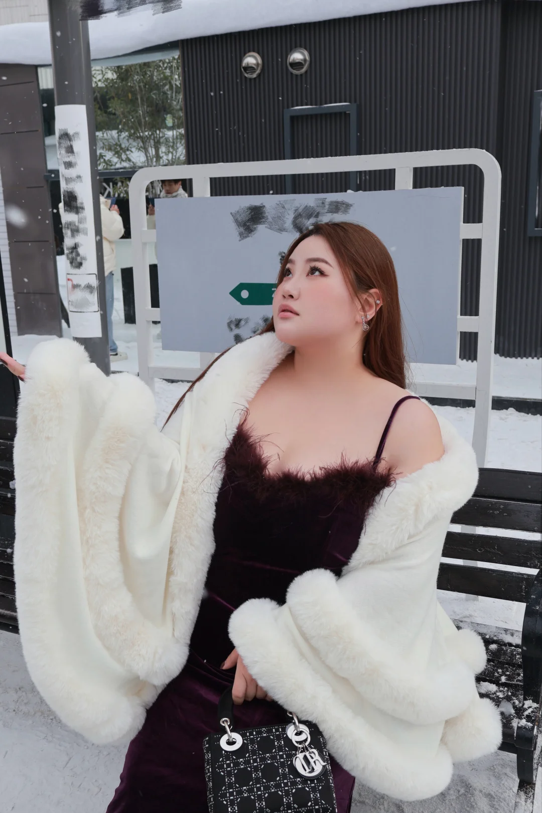 220斤大码女生也可以尝试性感小妈风