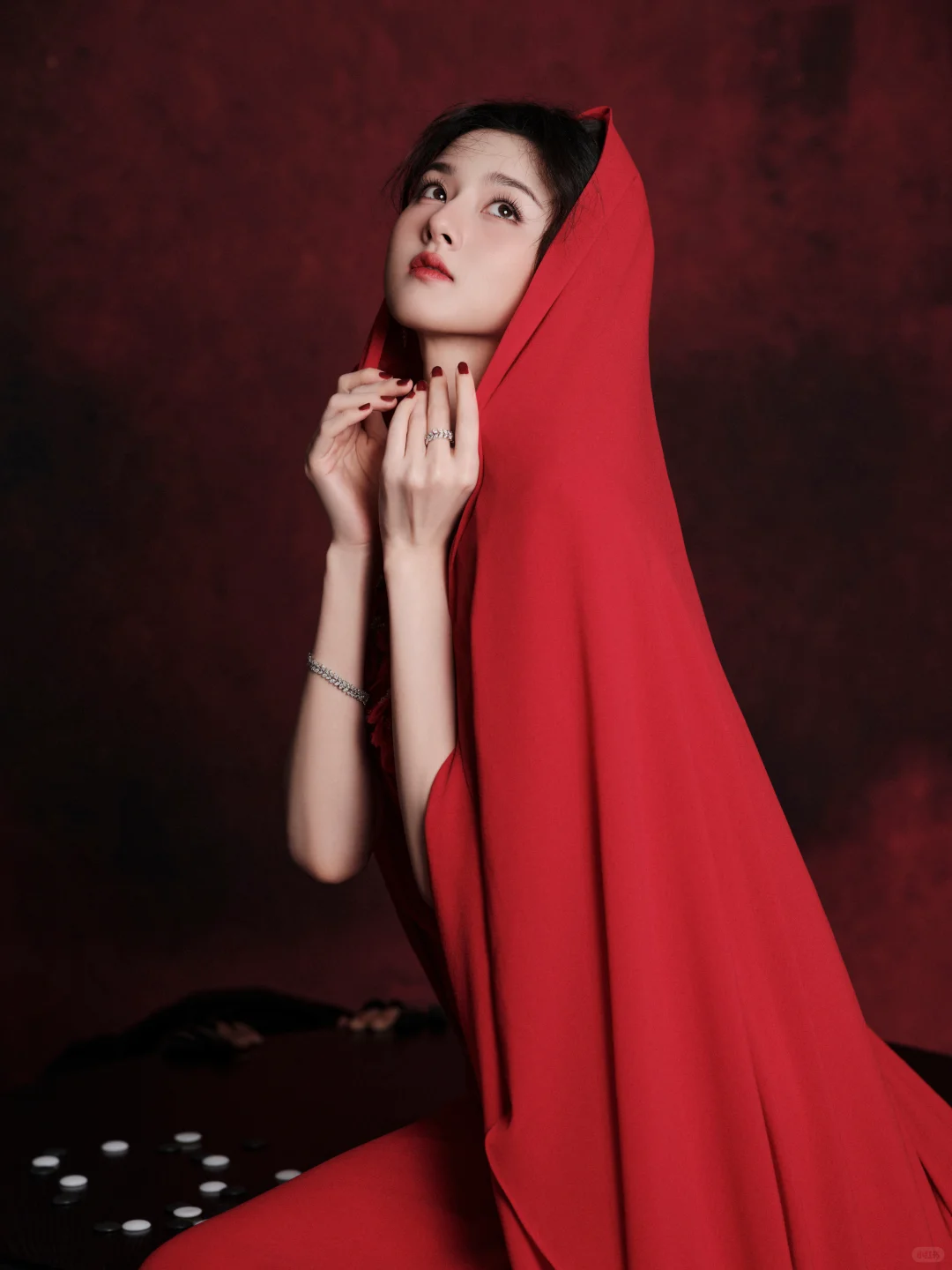 宋祖儿活动造型🥀娇艳欲滴的小红帽~