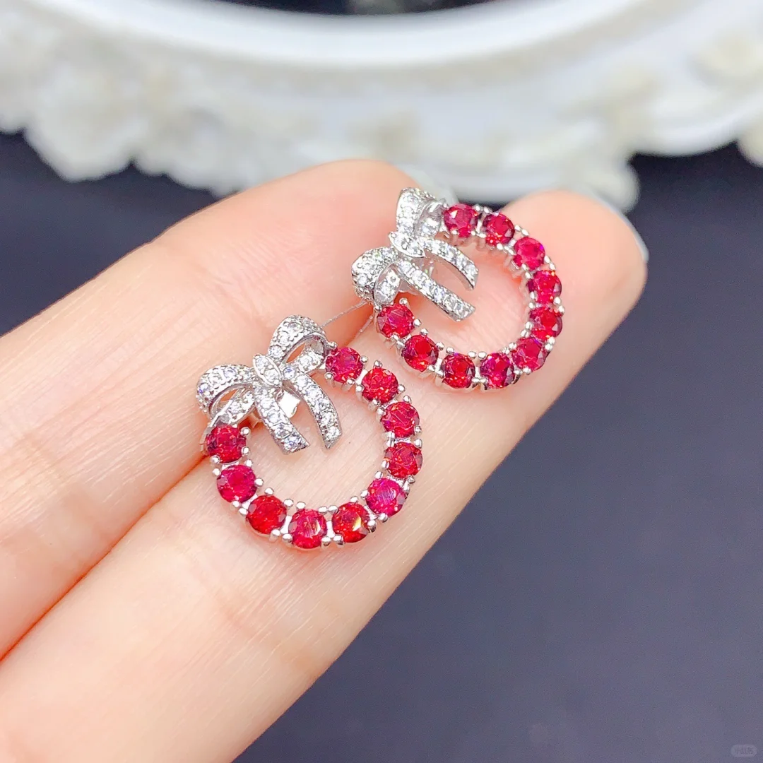 超美！镁铝石榴石耳钉，优雅与魅力的完美融合