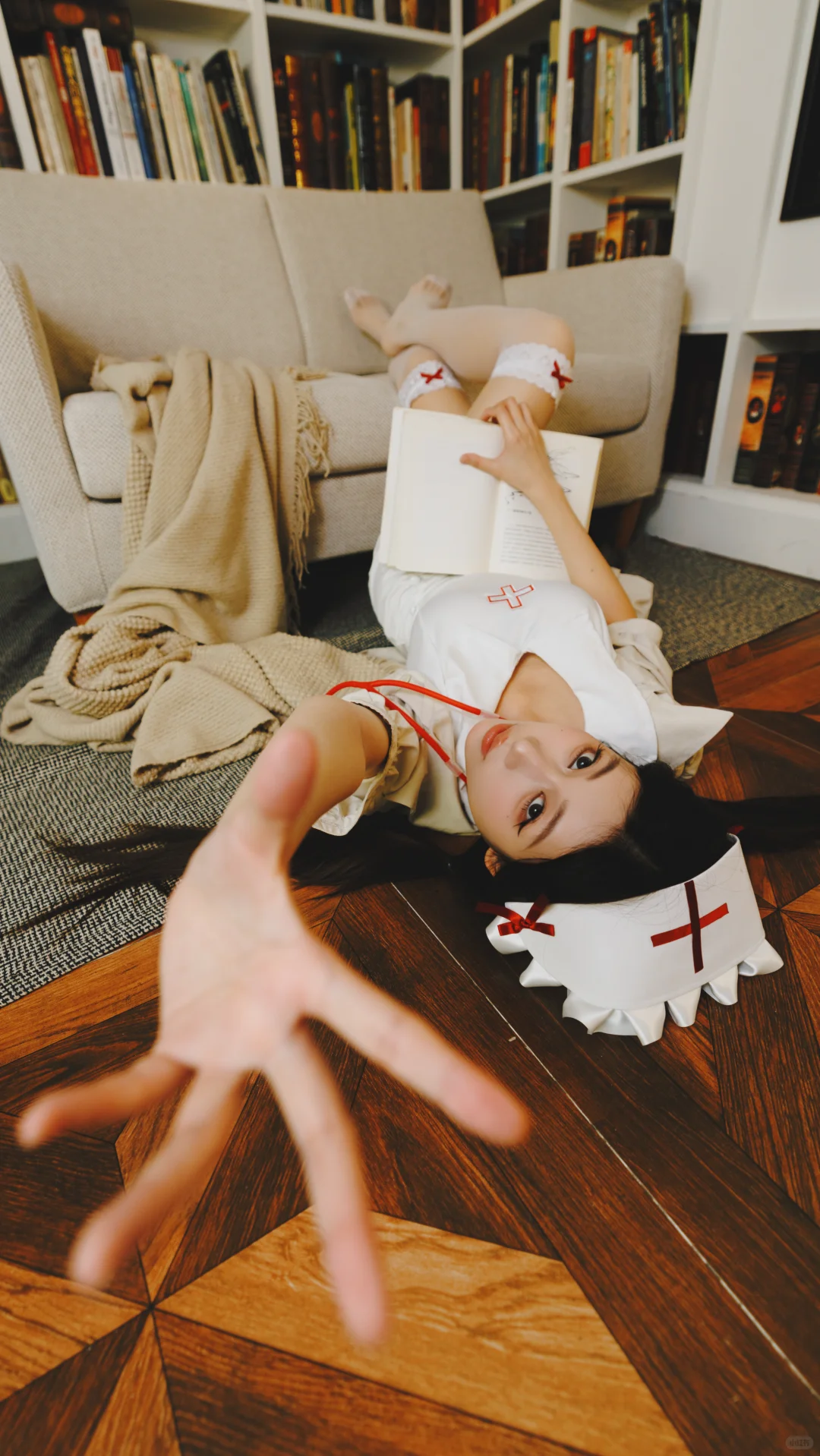 拒绝打卡照！凌嘉版搞怪小护士普通人如何拍？