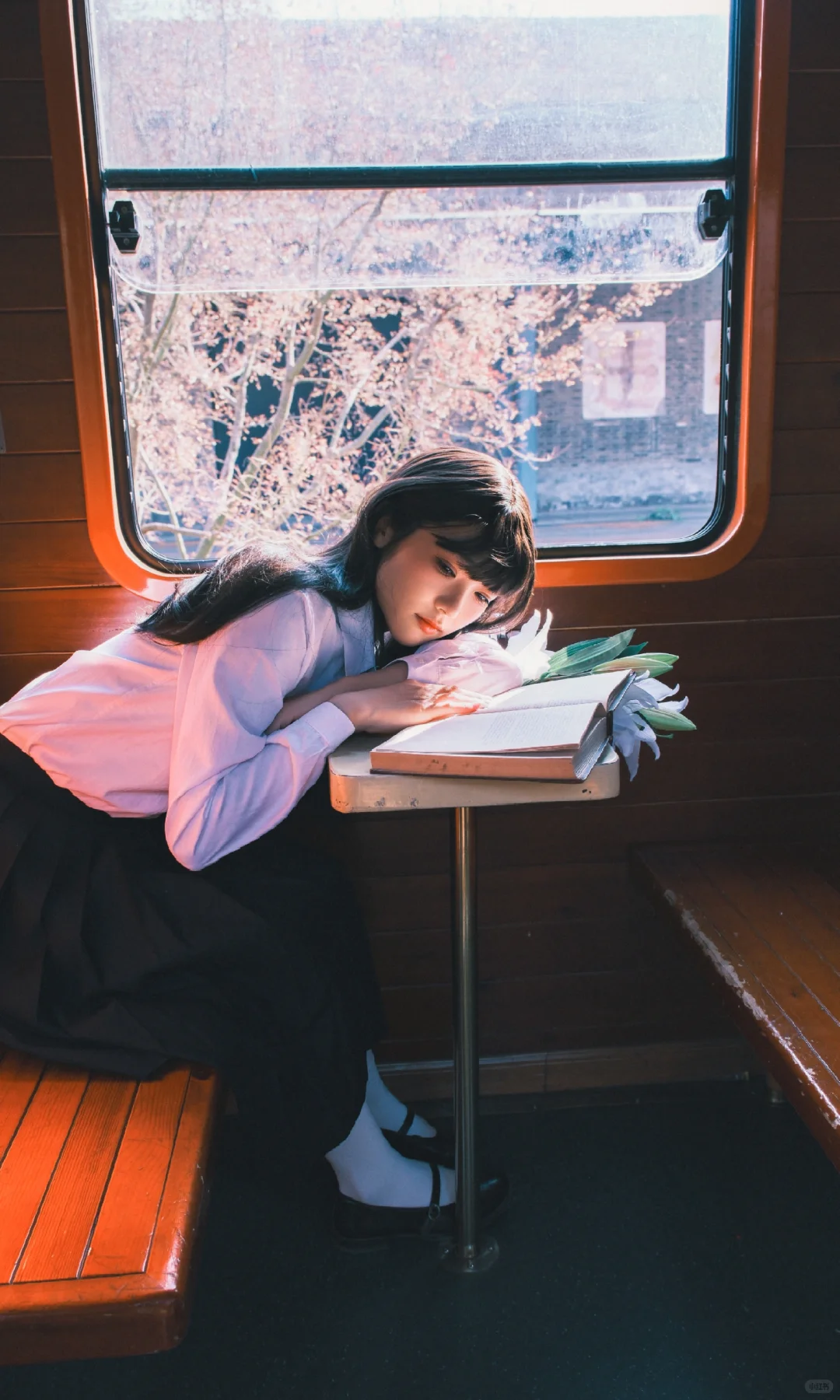 Fujifilm｜透过车窗的光，漫染少女的眼眸✨