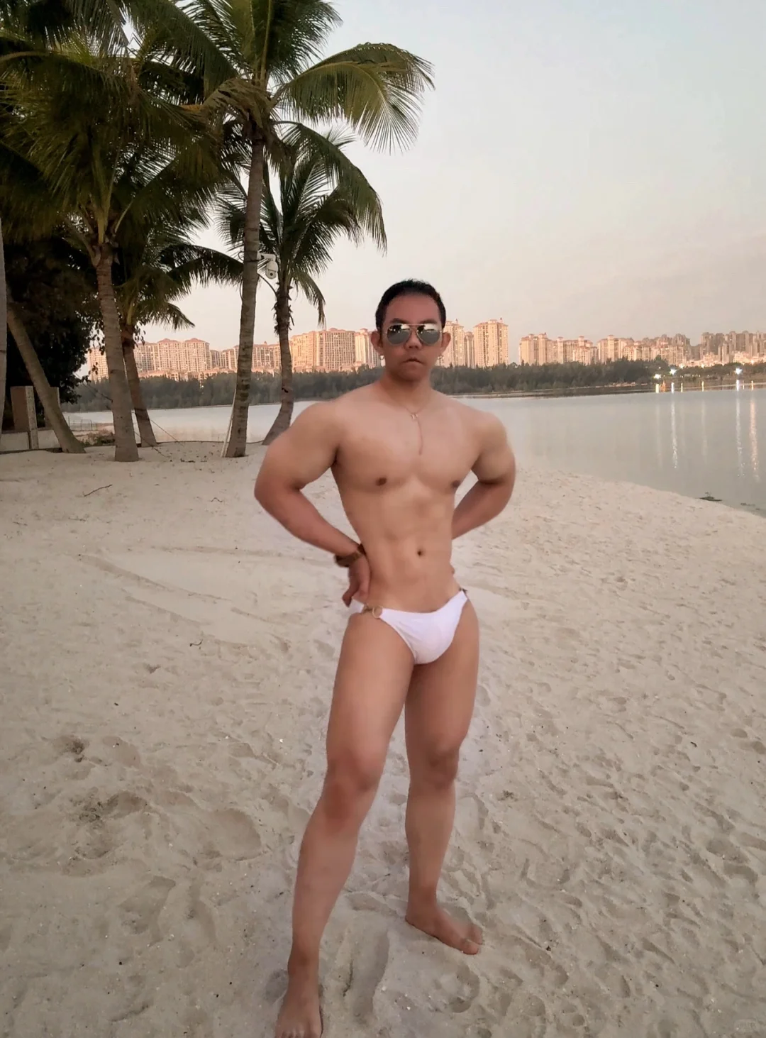 我身材这么好 不这么穿可惜哎