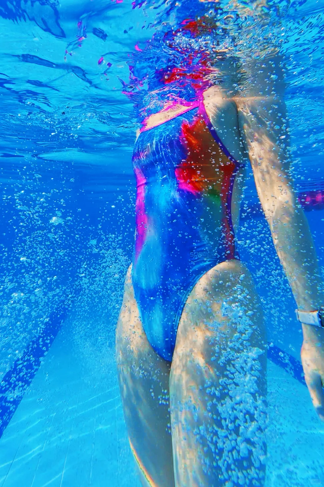 随机色泳衣让我随到最好看的了