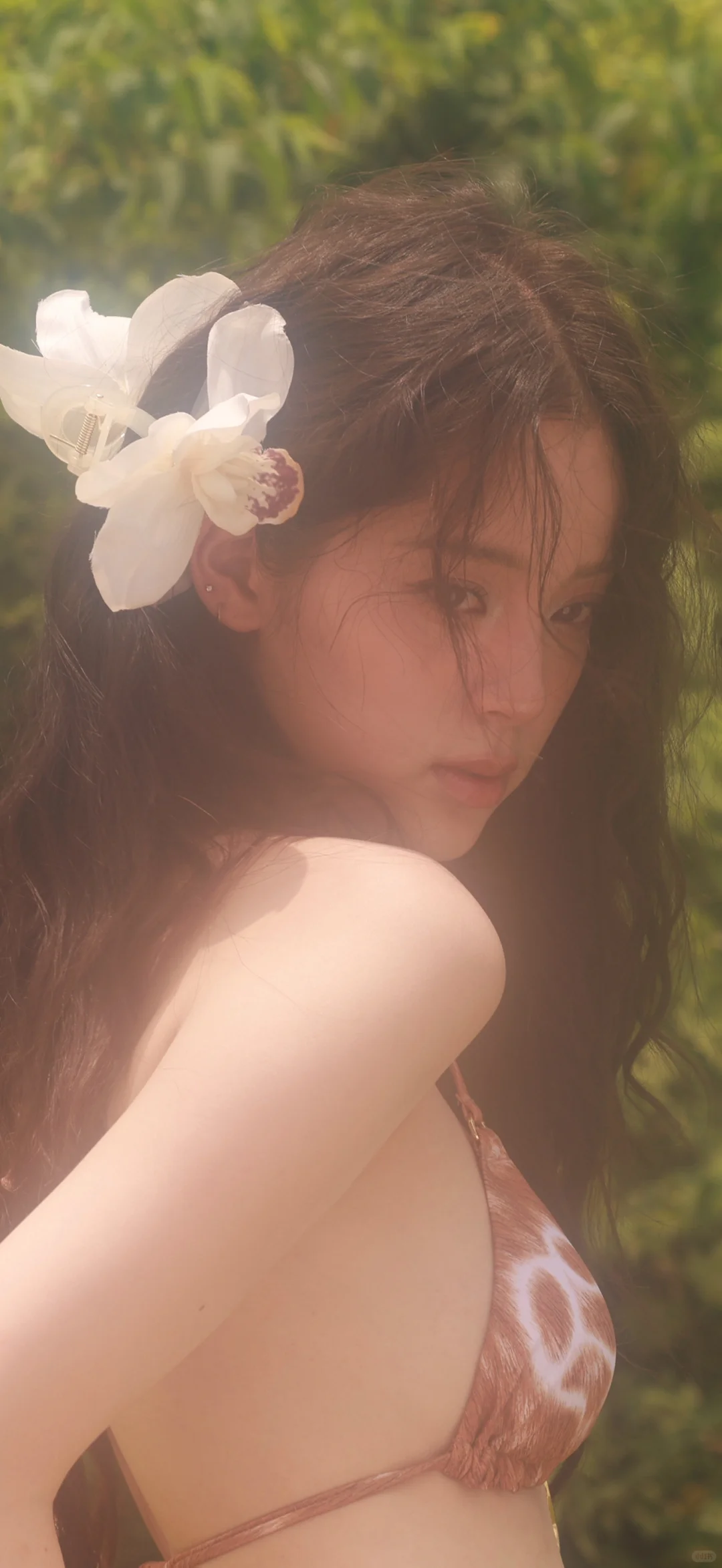 欧阳娜娜海边泳衣写真壁纸