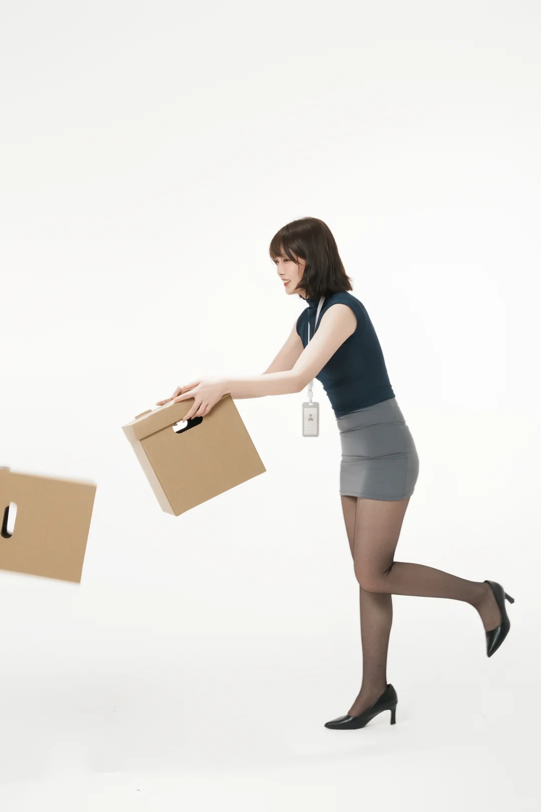 办公室新来了一个实习生