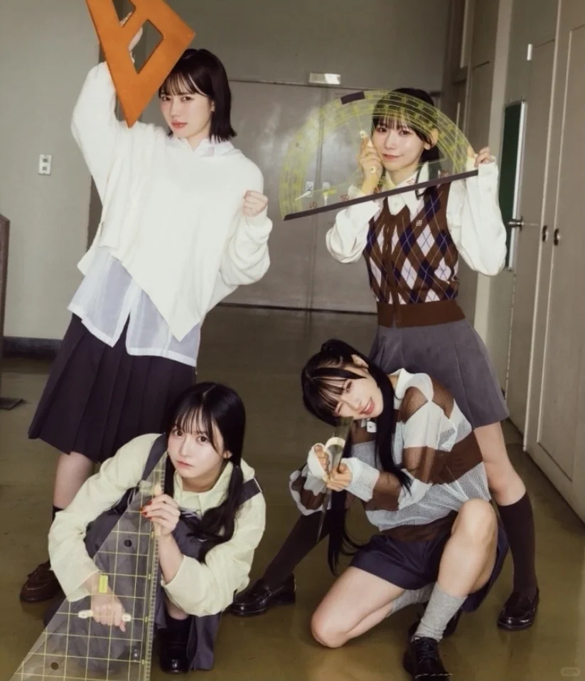 ……你注意到这本写真集的异常了吗？