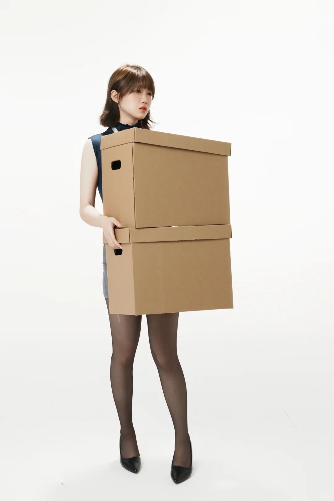 办公室新来了一个实习生