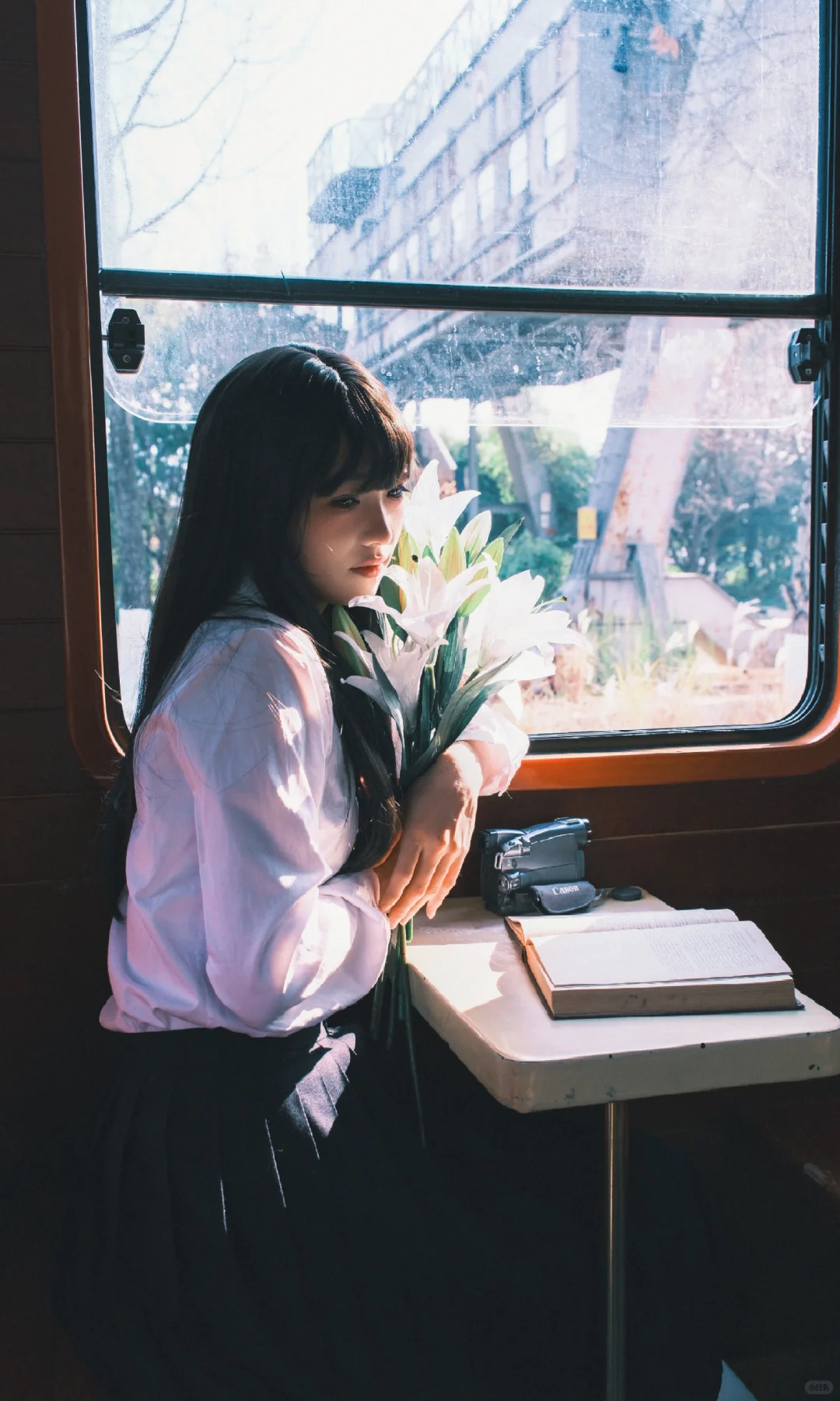 Fujifilm｜透过车窗的光，漫染少女的眼眸✨