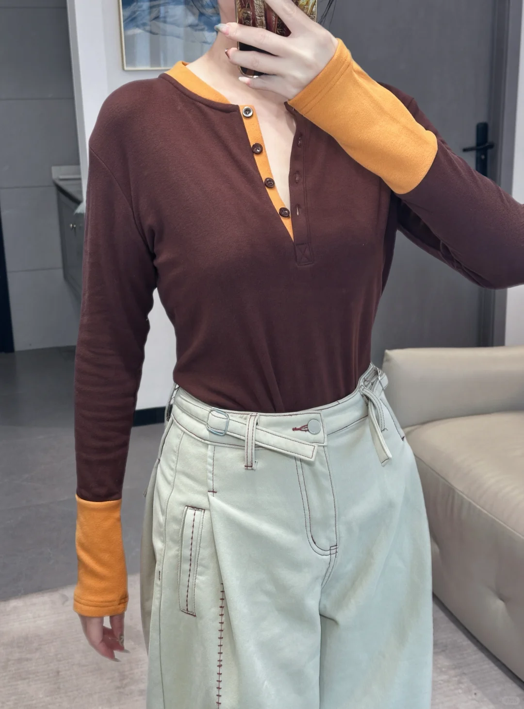 小性感！穿搭学韩女果然没错！吸睛撞色假两件