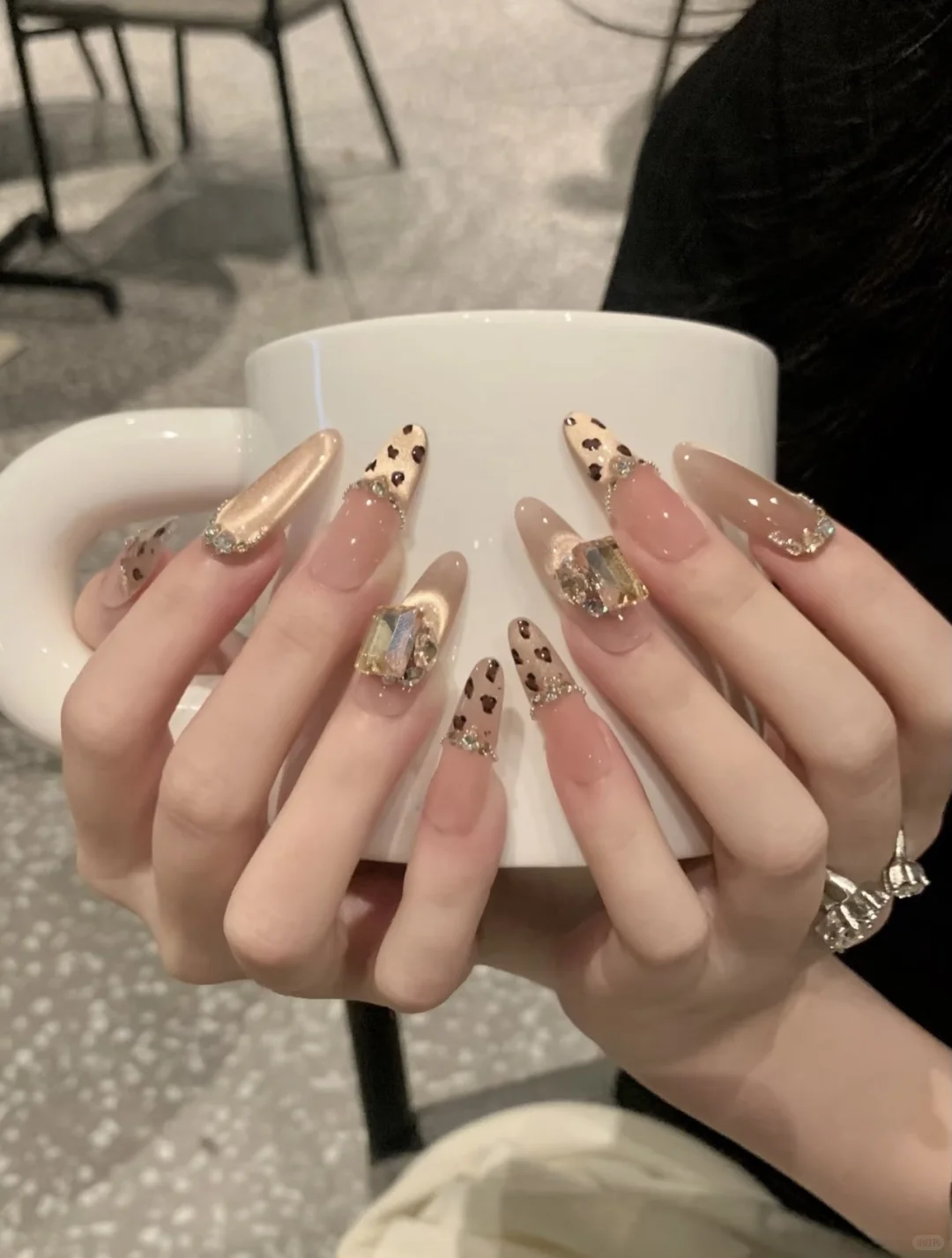 冬日纯欲天花板美甲❄️ 软fufu氛围感拉满