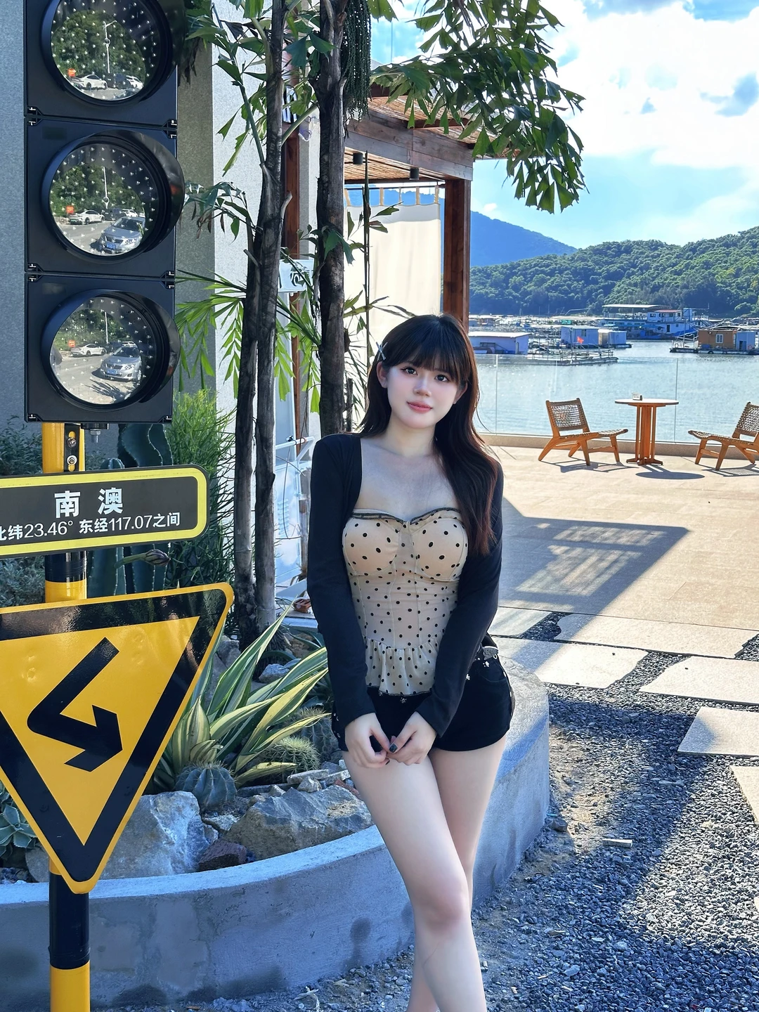 辣妹拍照姿势｜半身照这么拍原地出片又好学！