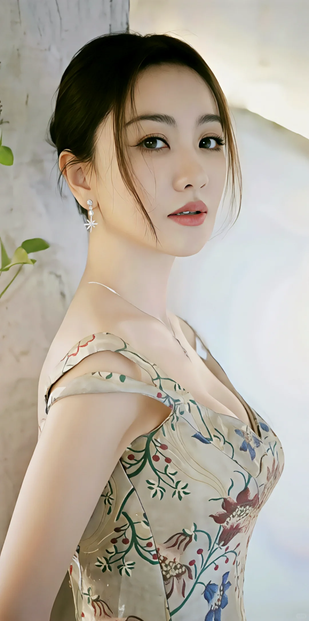 杨蓉：天使面孔➕魔鬼身材😍