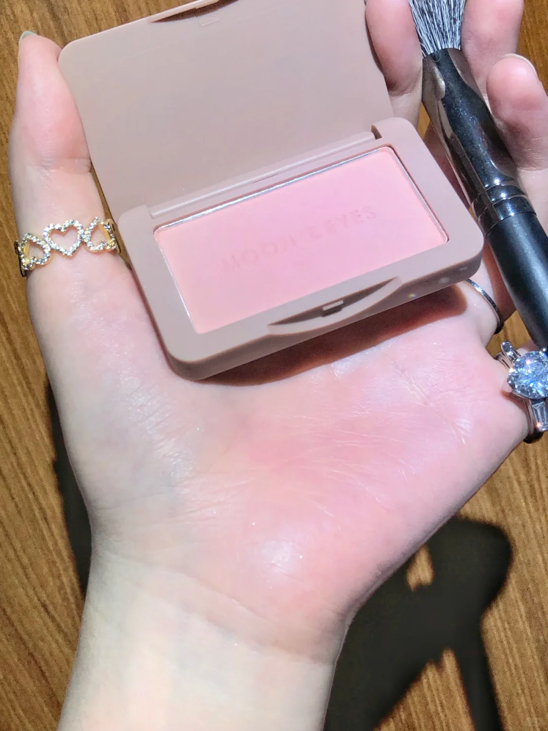 超还原！angelababy嫩模妆没这腮红我不画！