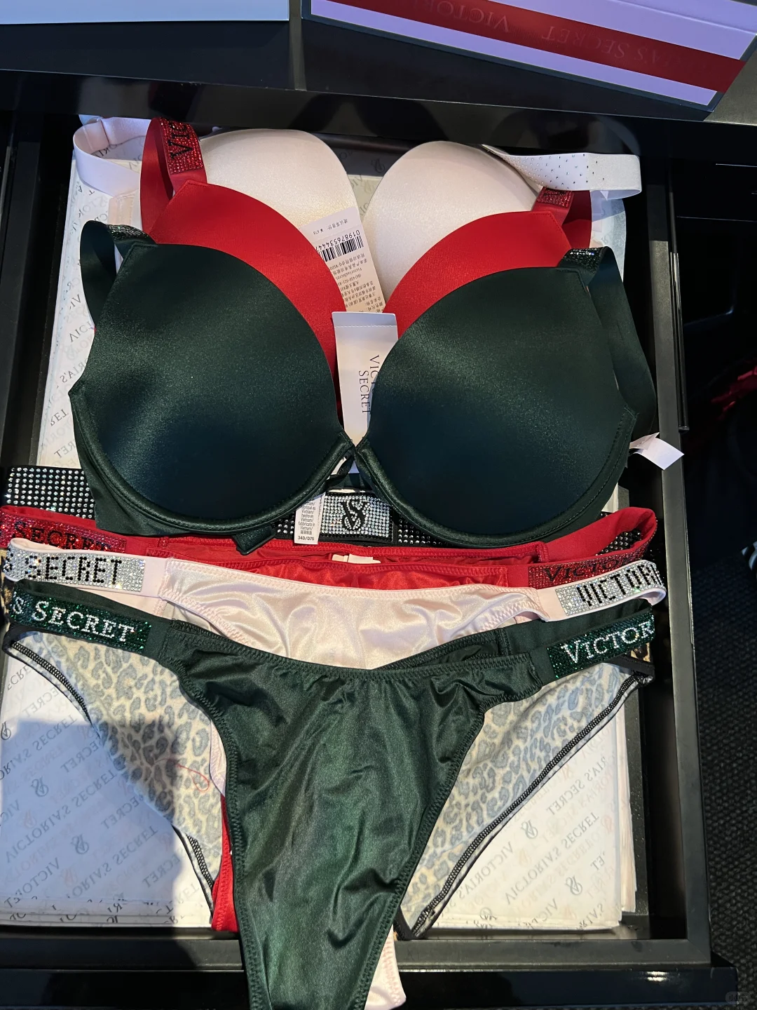 维密 | 开启圣诞🎄惊喜十二日