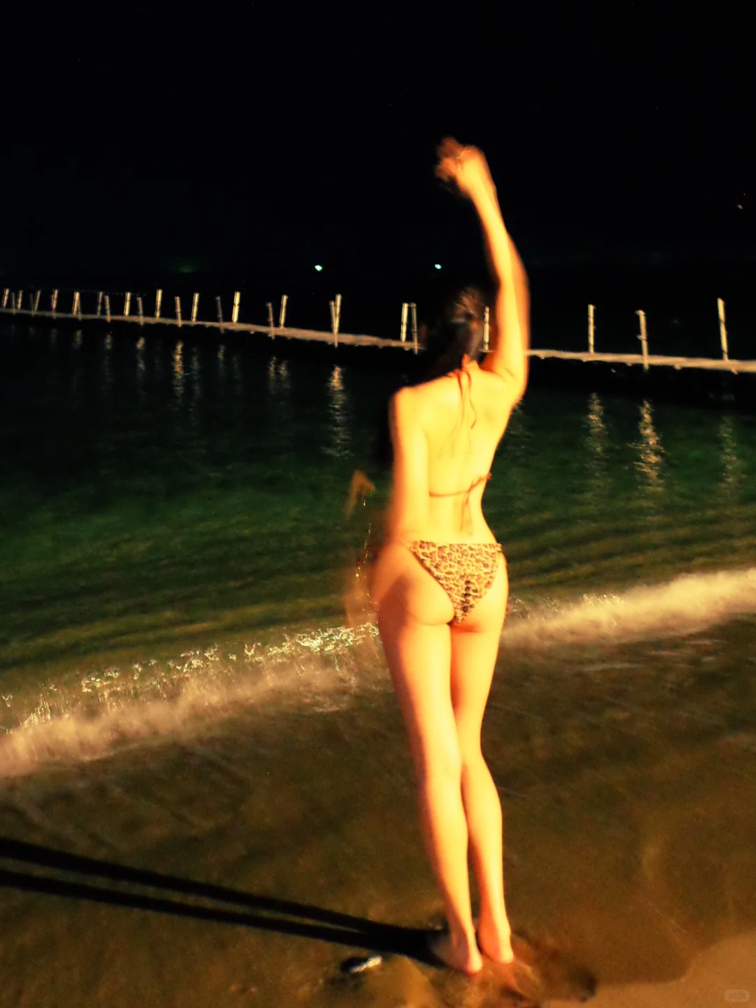 深夜大海与正常海边穿搭希望不要被和谐的我
