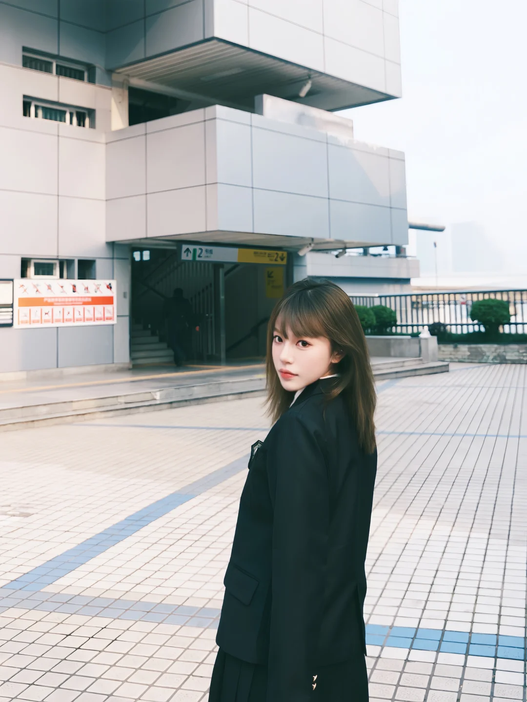 重庆轻轨站也能拍出日系写真