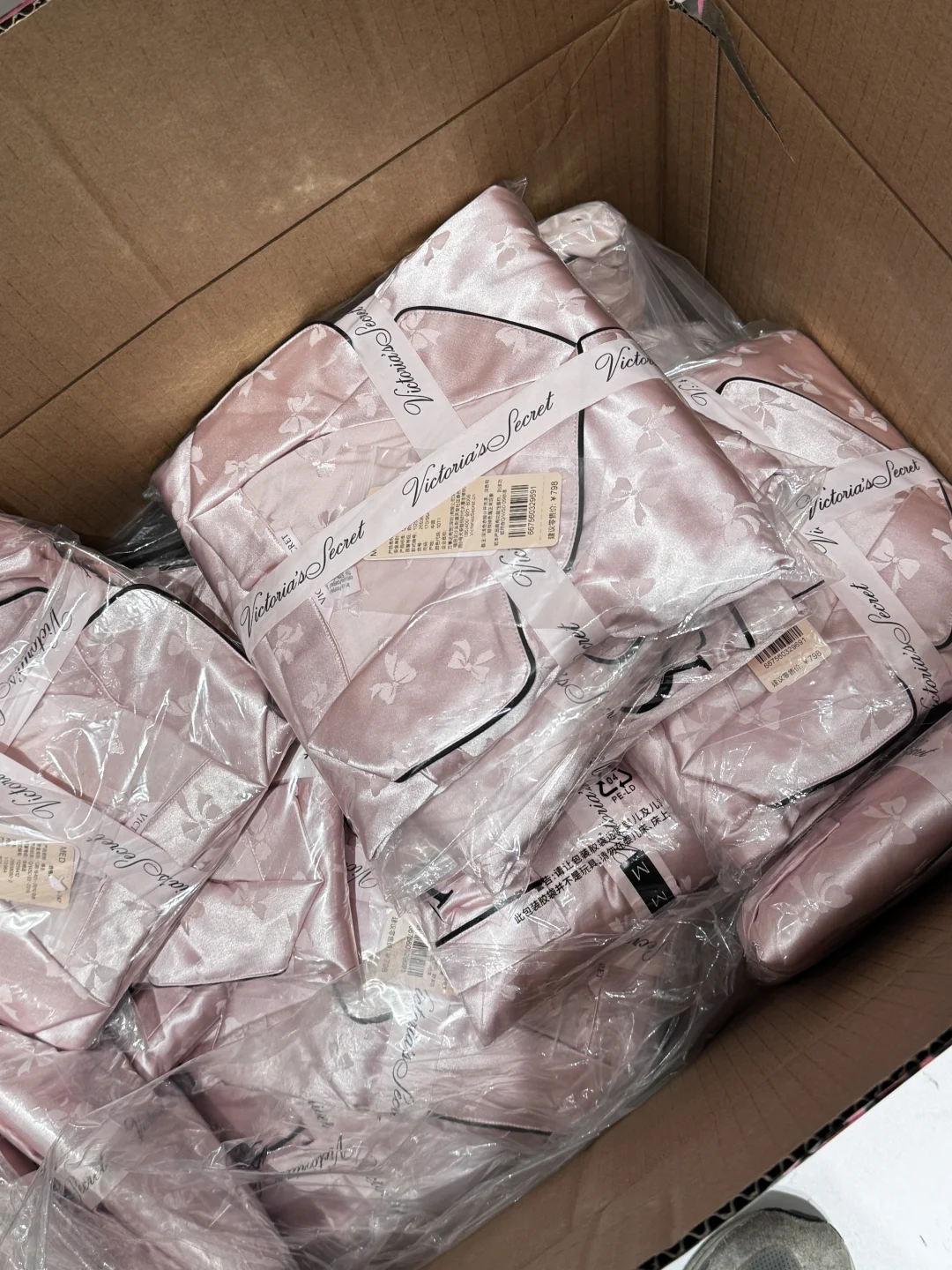 维密新款到货 ！✨优雅登场，惊艳绽放💖