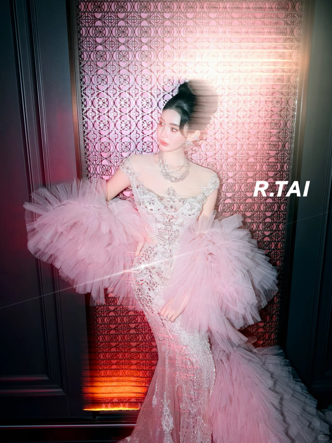 人间尤物、太美了老天爷！