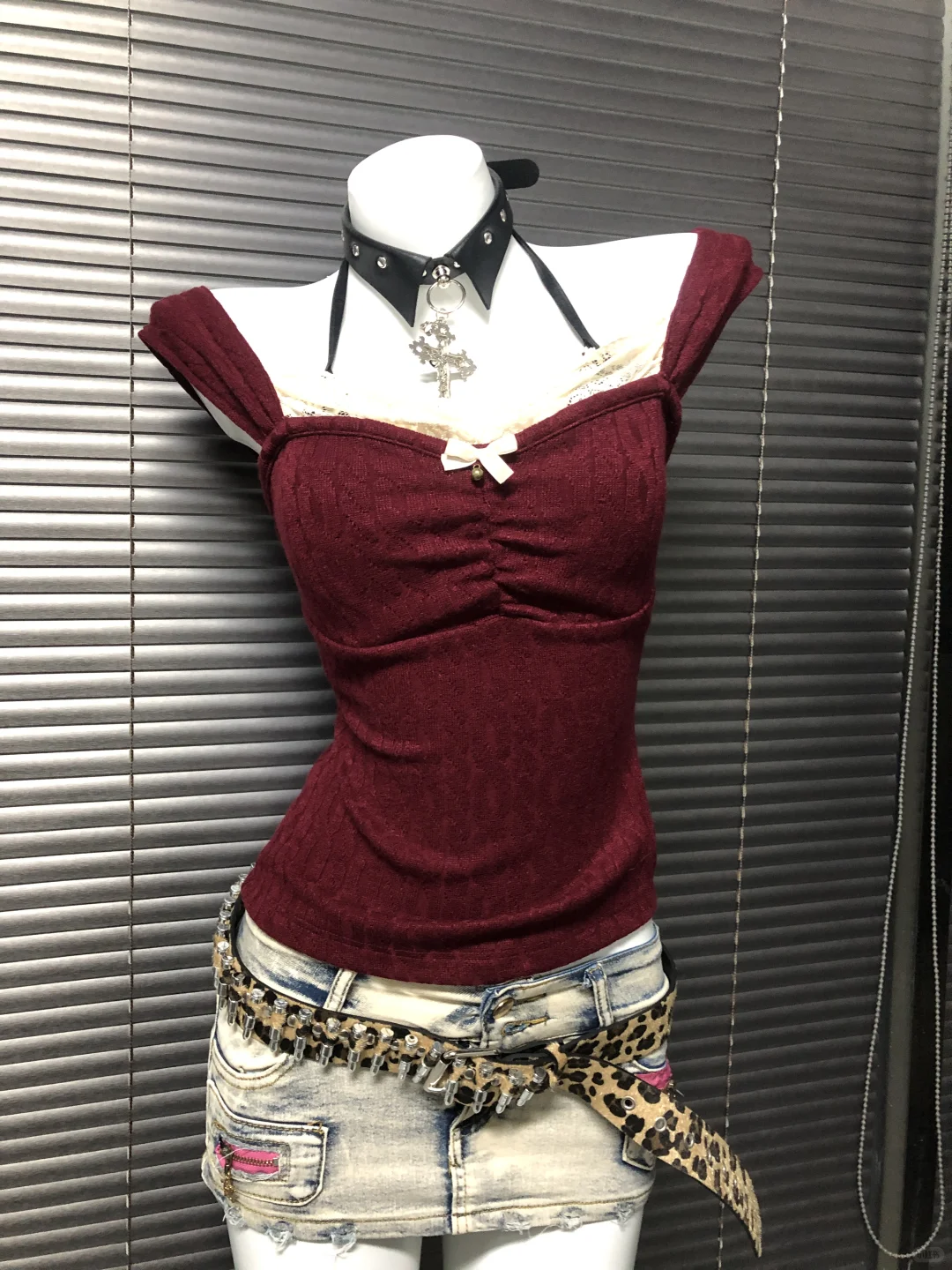 千禧辣妹y2k亚比穿搭📷酒红色蕾丝针织吊带