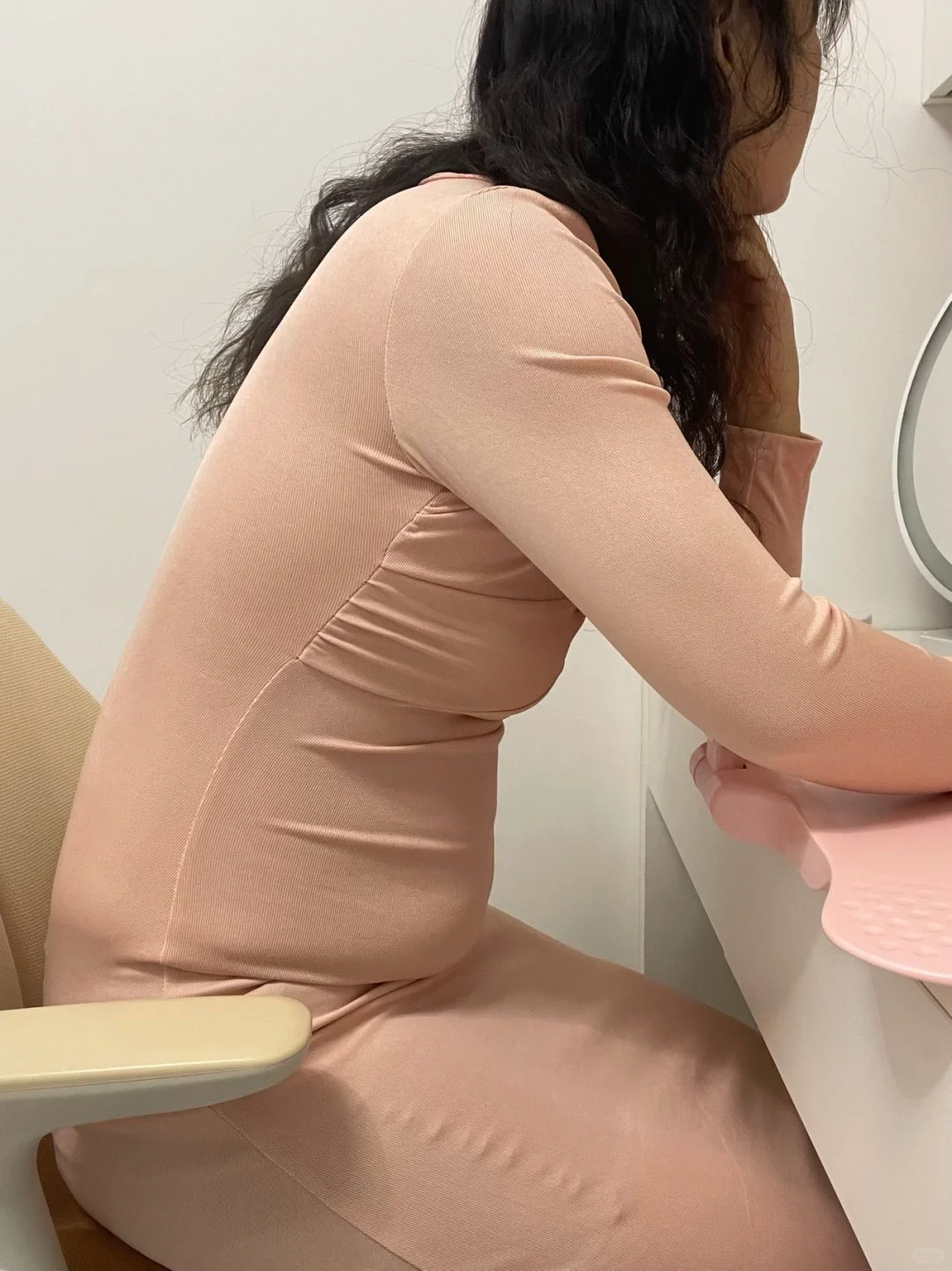 肚子大的就真的别穿紧身裙…