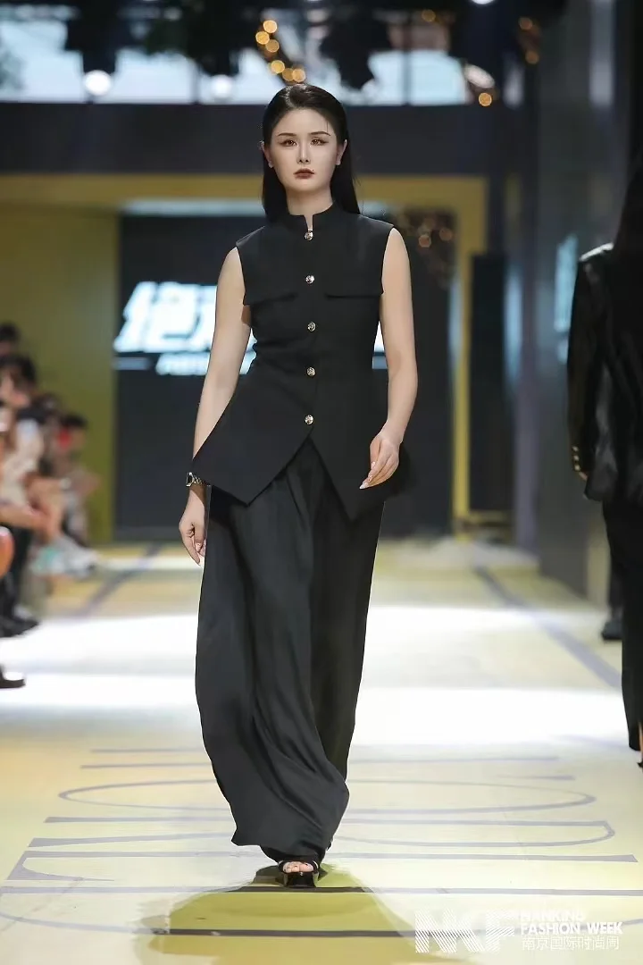 国际时装周返图来啦