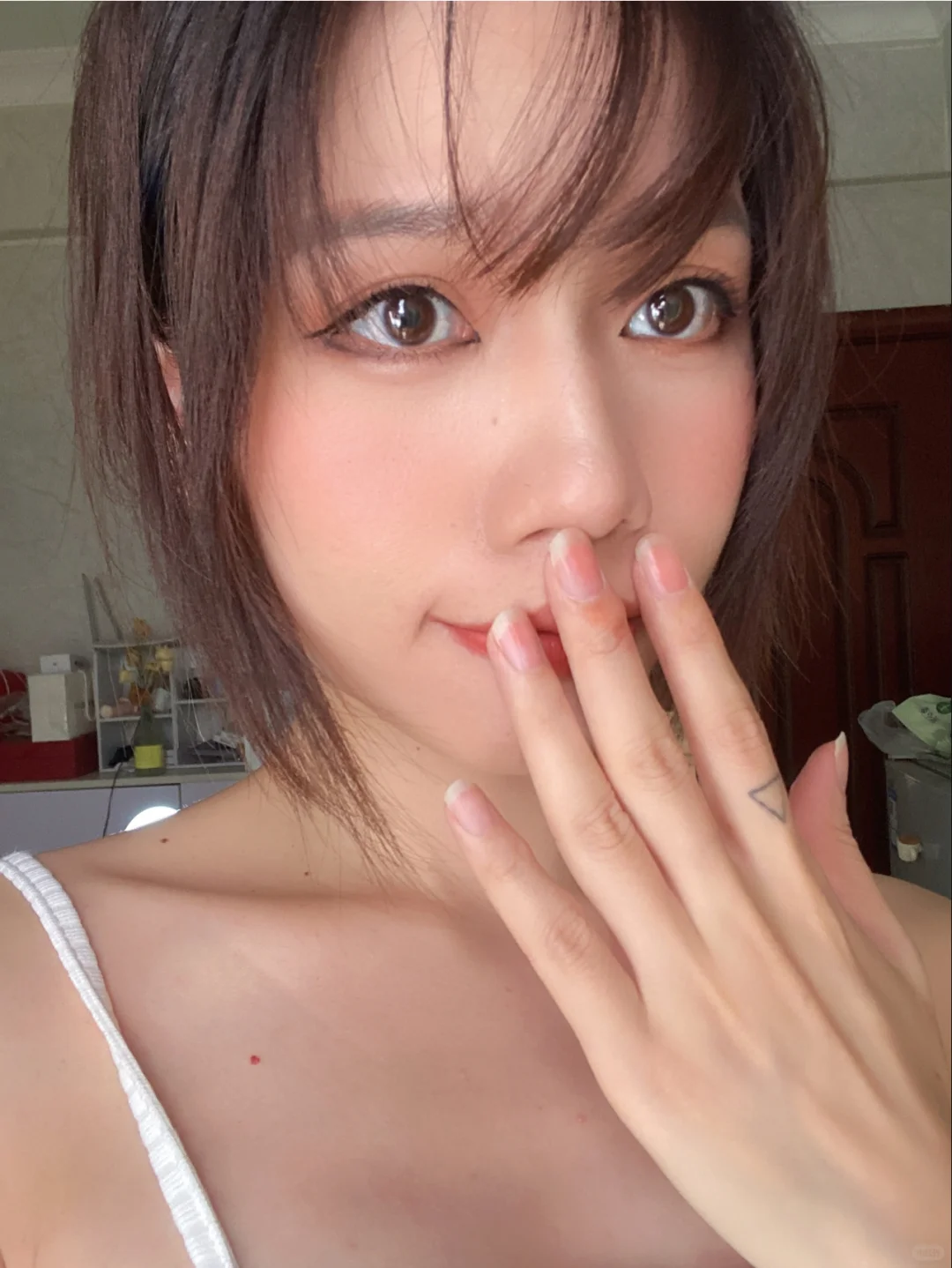 当一个普通单眼皮女生化了baby嫩模妆