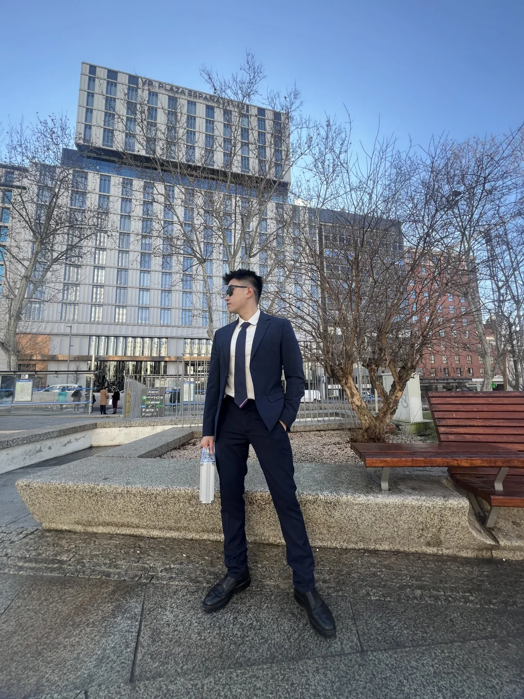 【今日角色设定】正装社畜的日常