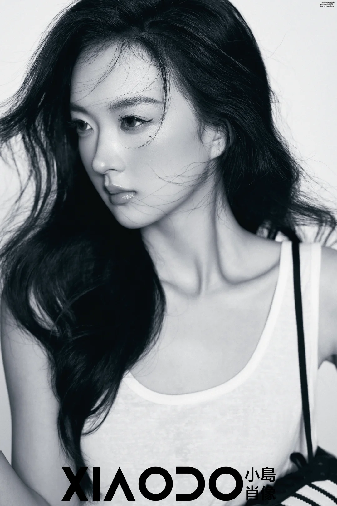 超A性感辣妹风❕黑白御姐写真