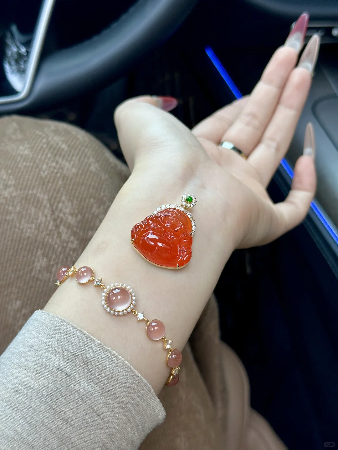 新品预告| 这一手冰红给我看迷糊了❤️好贵气