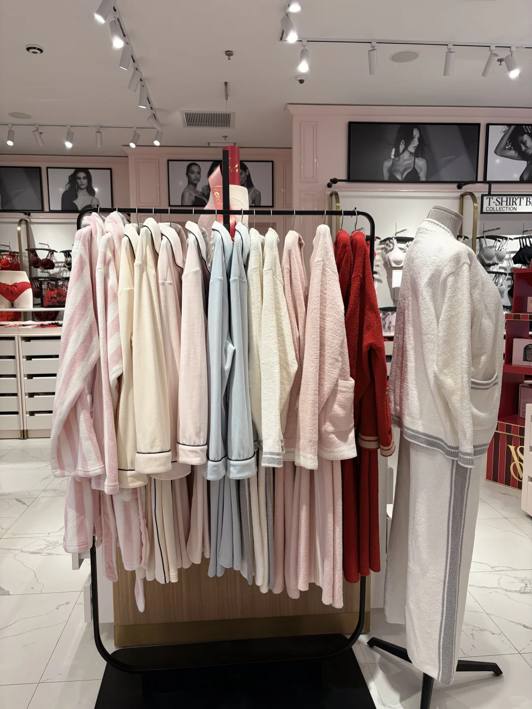 总要买一套维密睡衣吧💗