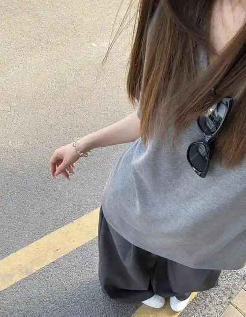 胸小的女生穿衣好处有人懂吗？