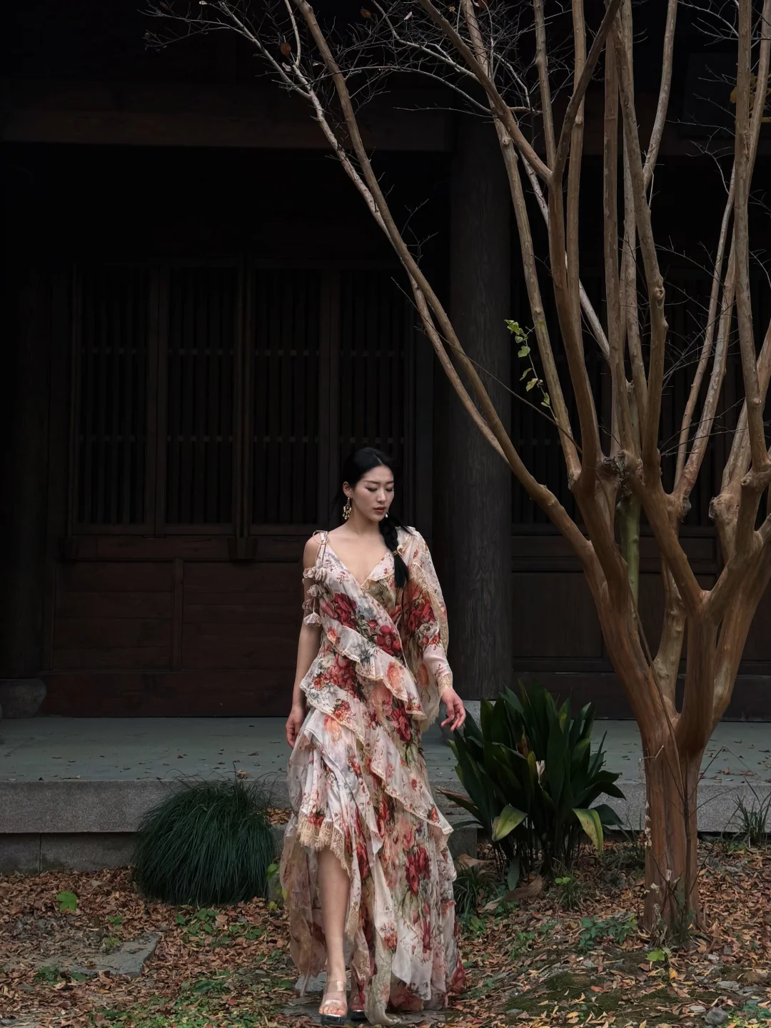 生长在荆棘里的玫瑰🌹才更娇艳