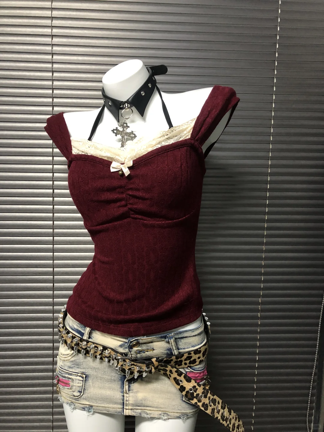 千禧辣妹y2k亚比穿搭📷酒红色蕾丝针织吊带