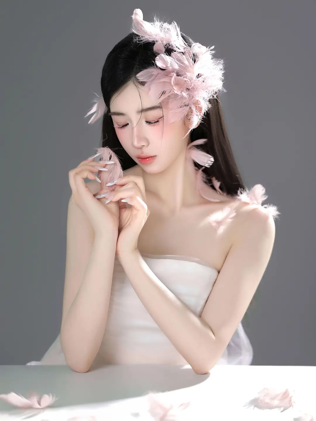 🦢☁️*ੈ♡⸝⸝🎀⋆ 纯欲羽毛写真