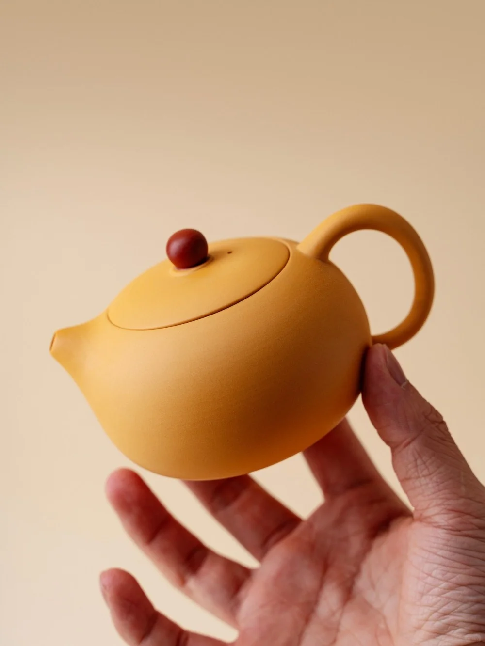 黄段泥里养出的，是茶汤也是岁月