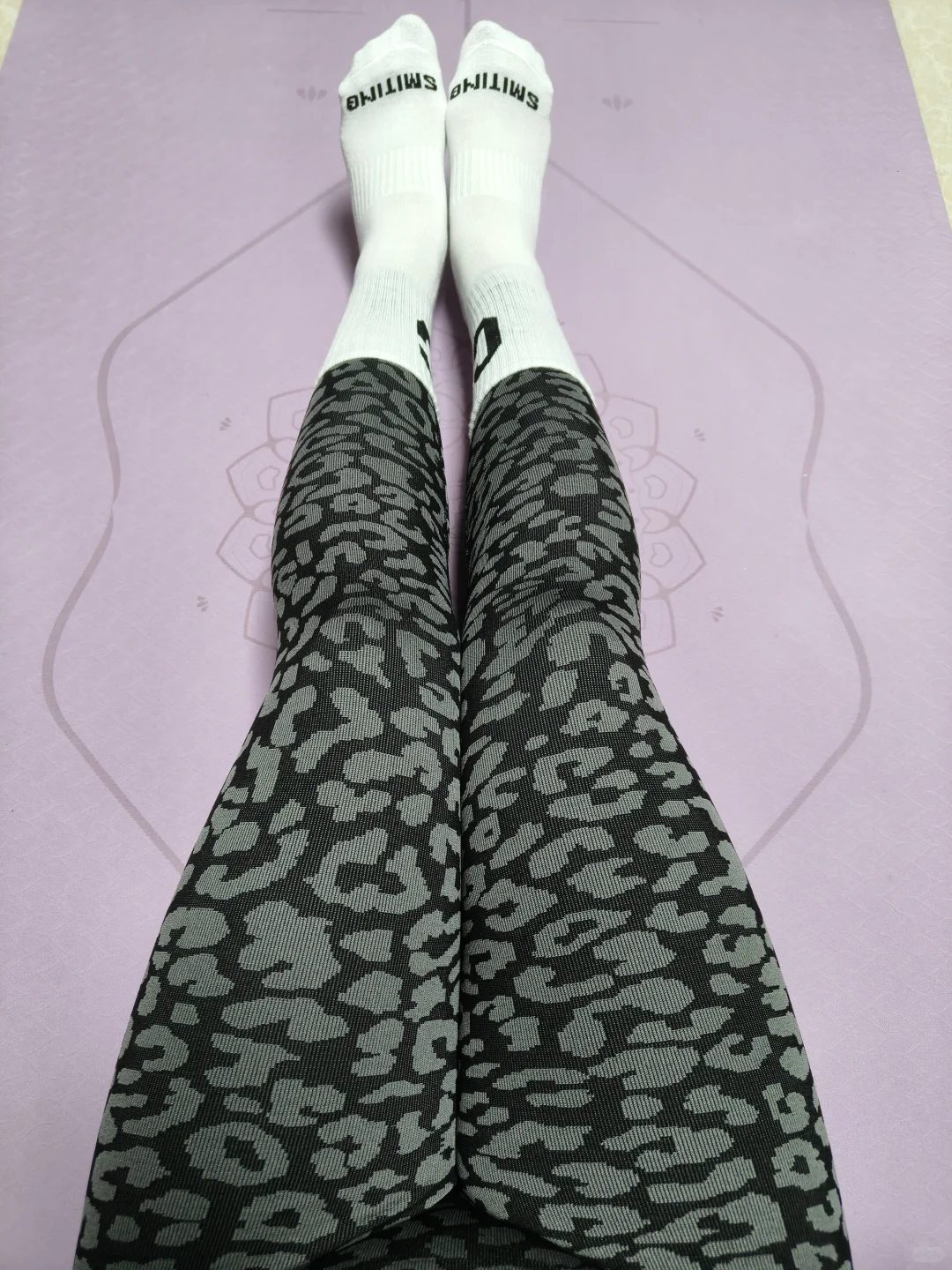 超爱的豹纹瑜伽服➕小白袜！豹纹yyds