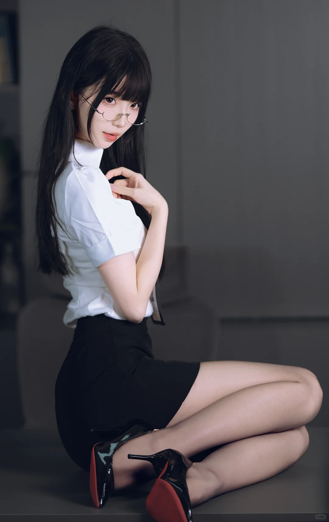 又自愿加班了，ol拍摄