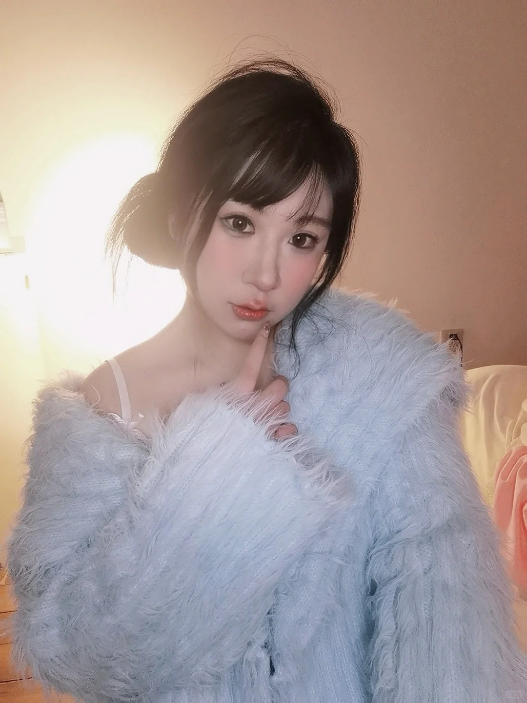 朋友说有点像baby嫩模时期