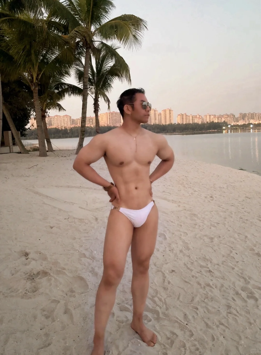 我身材这么好 不这么穿可惜哎