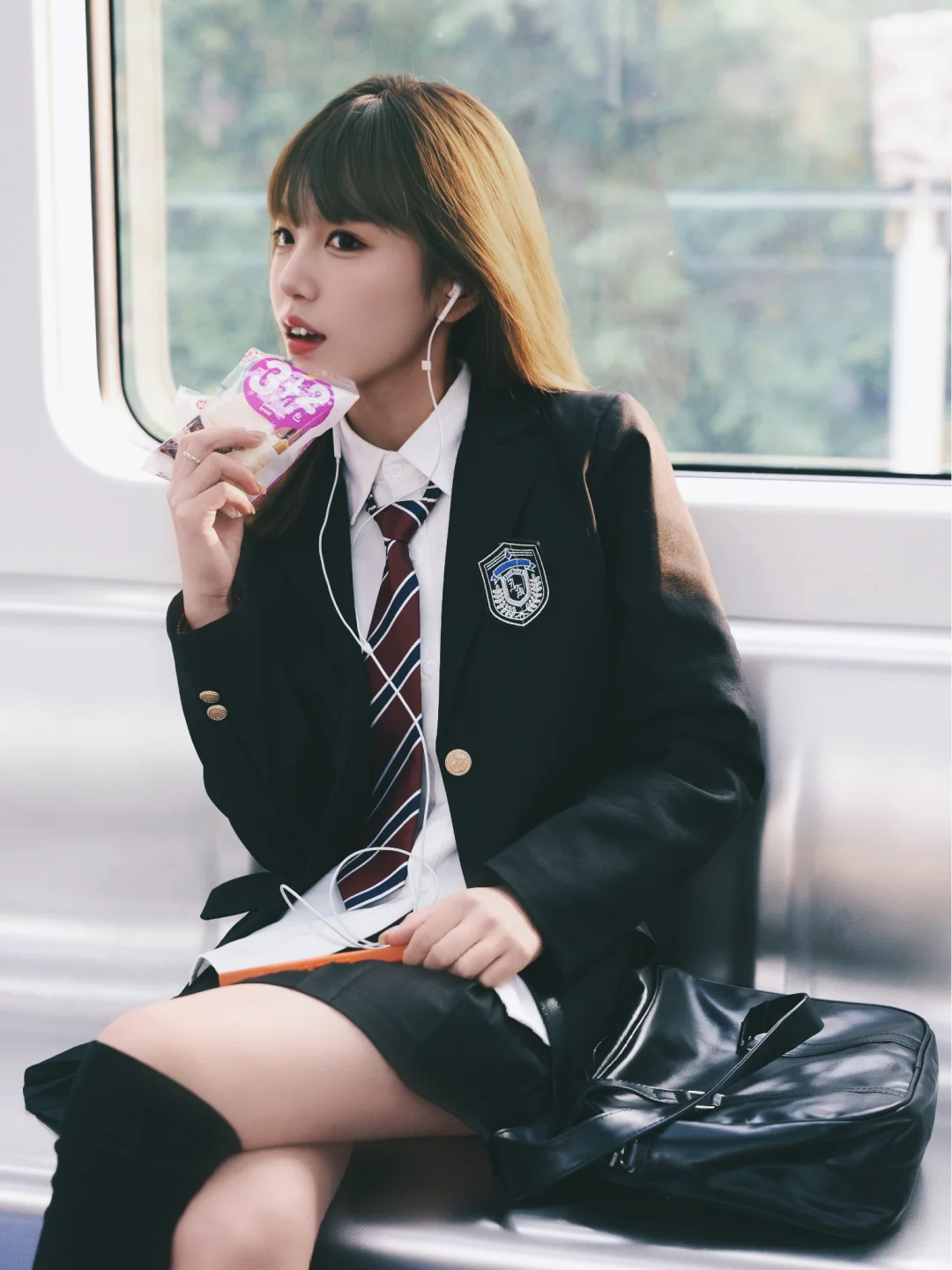 重庆轻轨站也能拍出日系写真